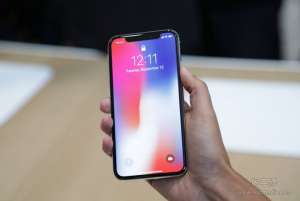 部分 iPhone X手机终究是逃不过质量问题，听筒有杂音！